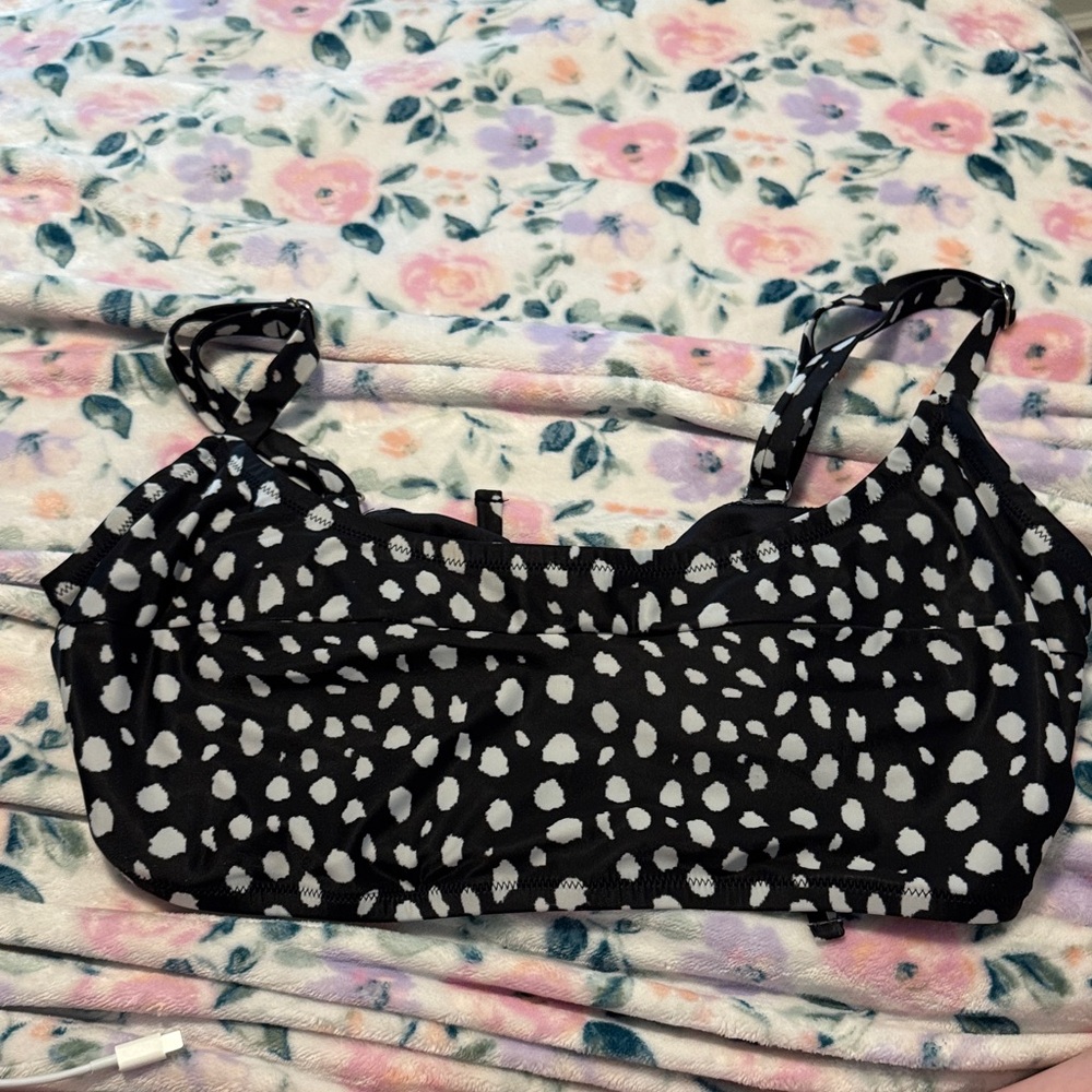 No Boundaries Black and White Bikini Top